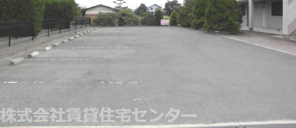 二里ケ浜駅 徒歩3分 1階の物件外観写真